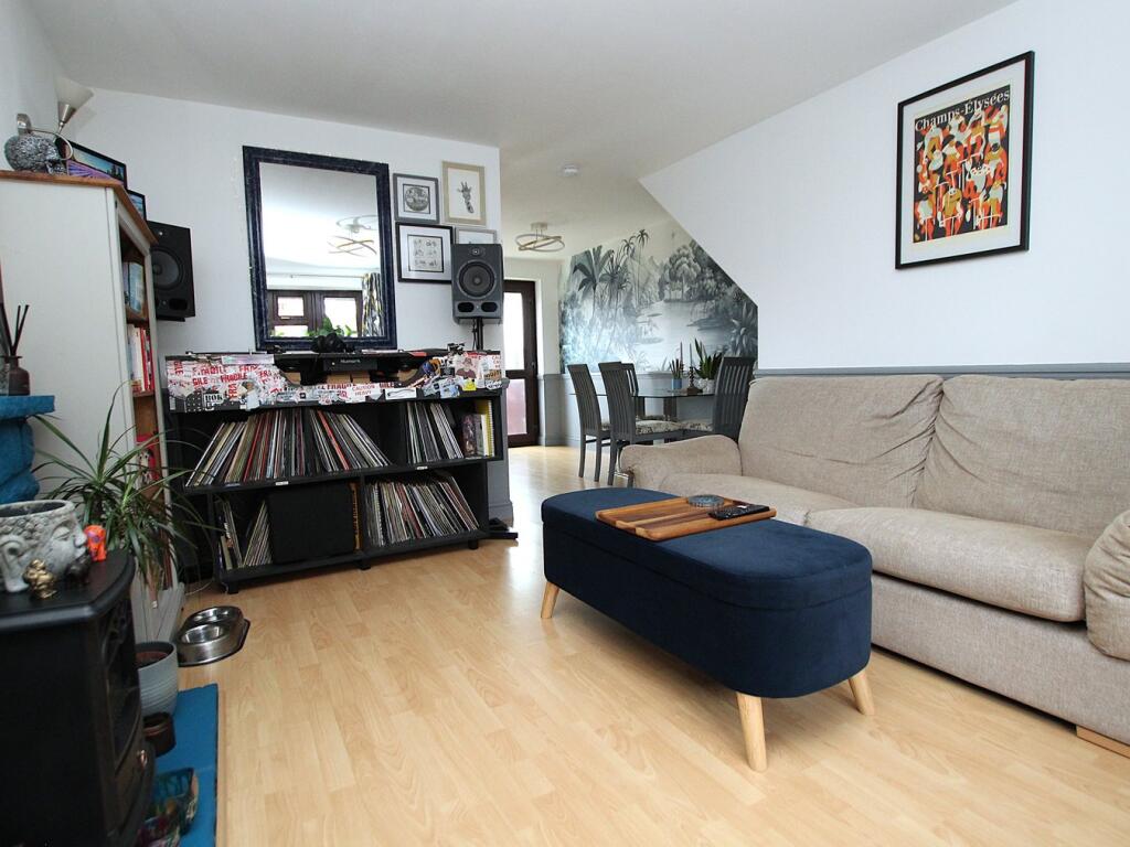 Additional property image - Ross Gardens, Bournemouth, BH11
