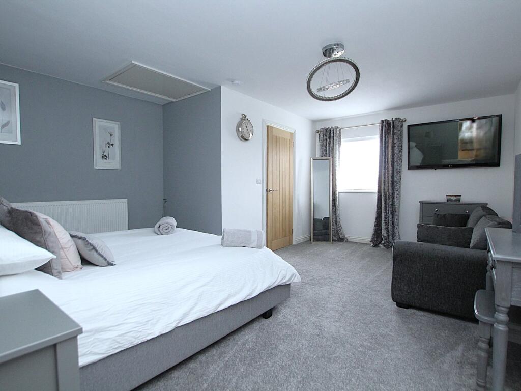 Additional property image - Pergin Crescent, Poole, BH17