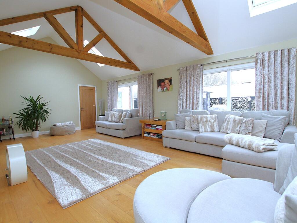 Additional property image - Pergin Crescent, Poole, BH17