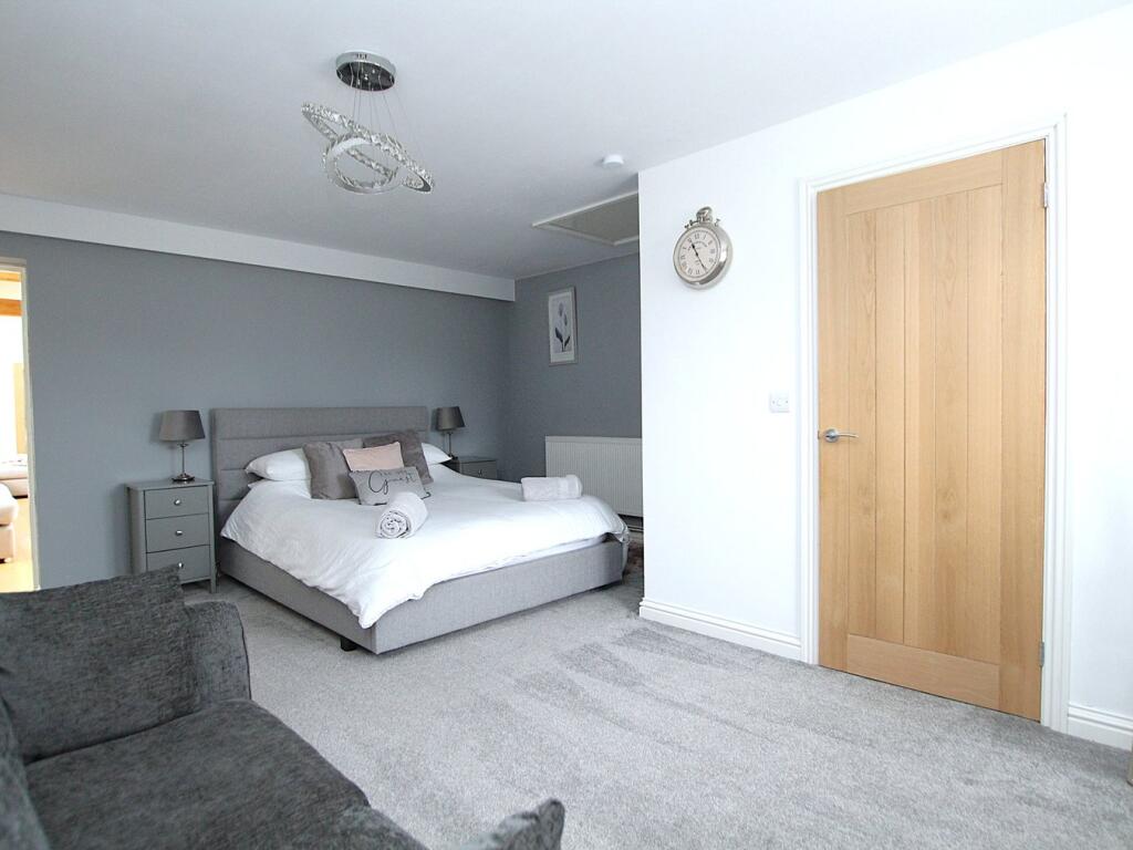 Additional property image - Pergin Crescent, Poole, BH17