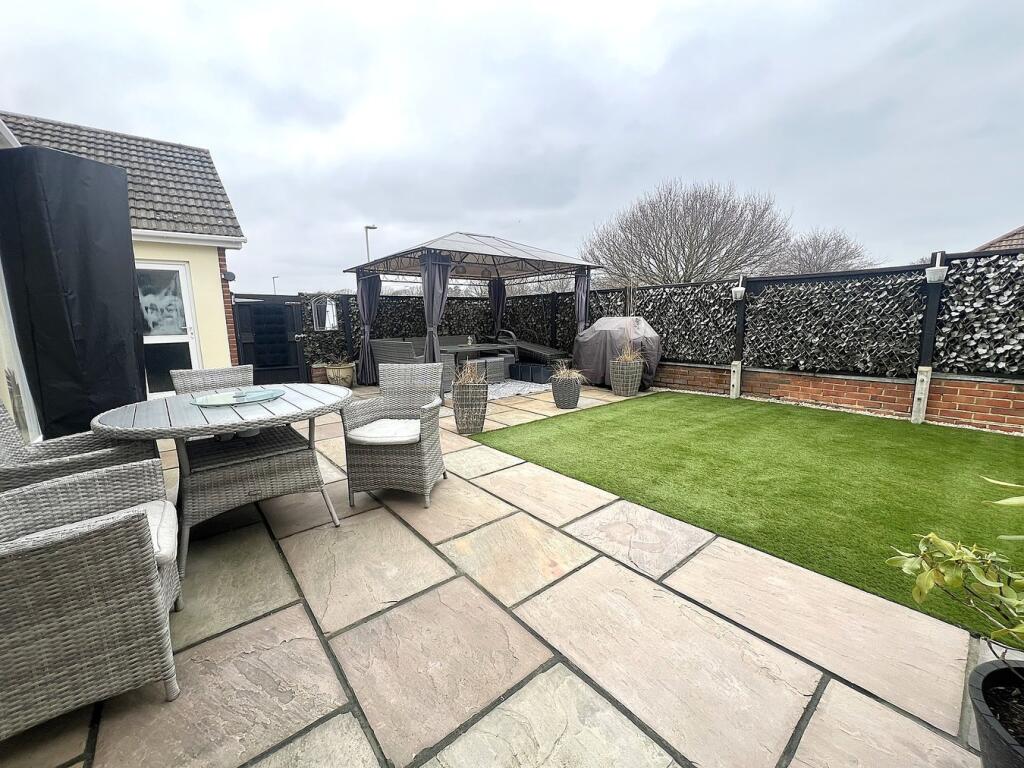 Additional property image - Pergin Crescent, Poole, BH17