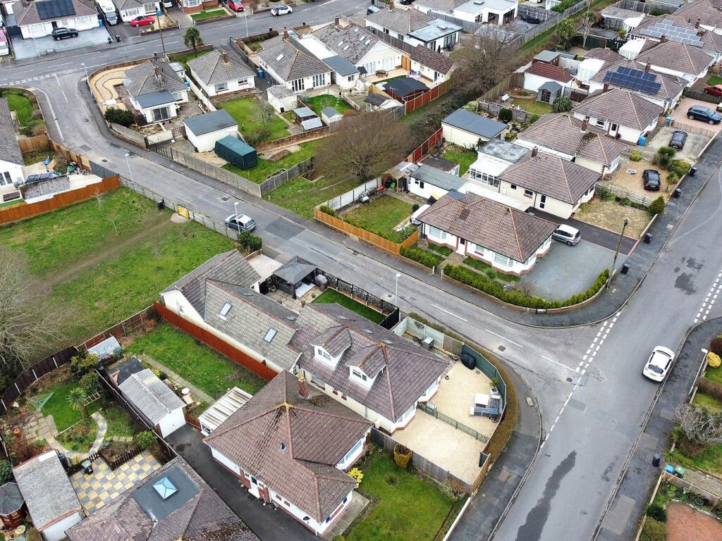 Additional property image - Pergin Crescent, Poole, BH17