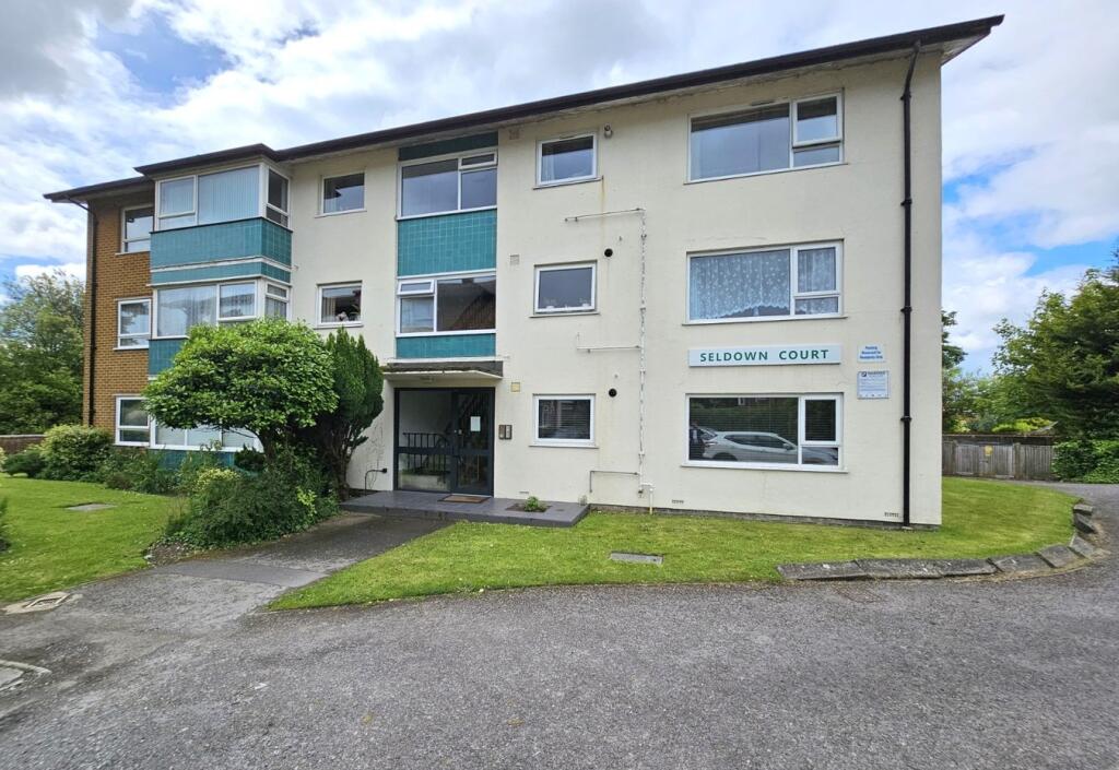 Main image of property: 41 Mount Pleasant Road, POOLE, BH15