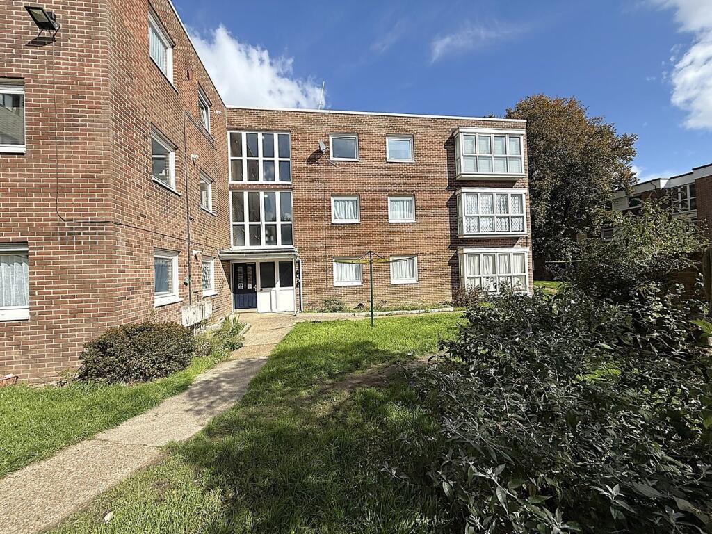 Main image of property: East Street, Poole, BH15