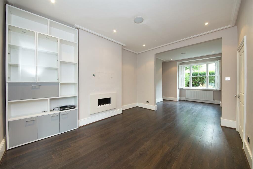 4 bedroom terraced house for rent in Mill Lane, West Hampstead NW6