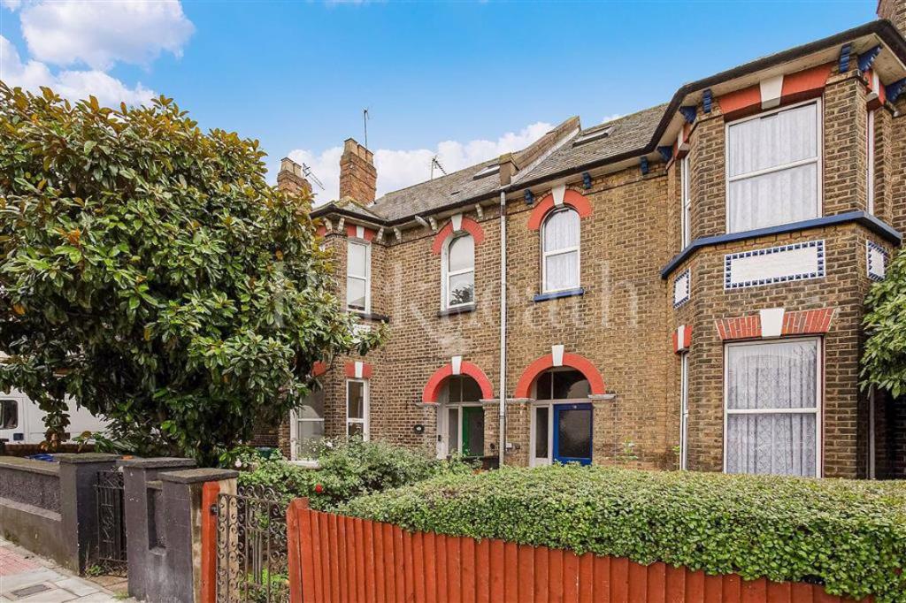 2 bedroom flat for sale in Cricklewood Lane, Cricklewood, London, NW2