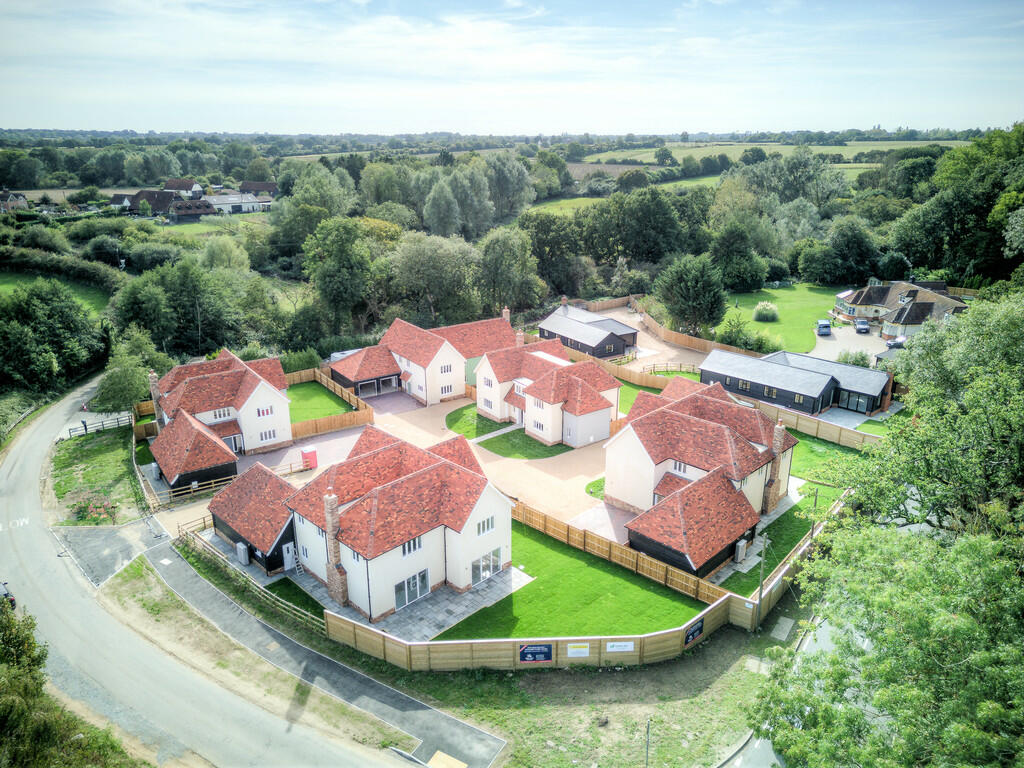 5 bedroom detached house for sale in Clapton Hall Lane, Dunmow, CM6