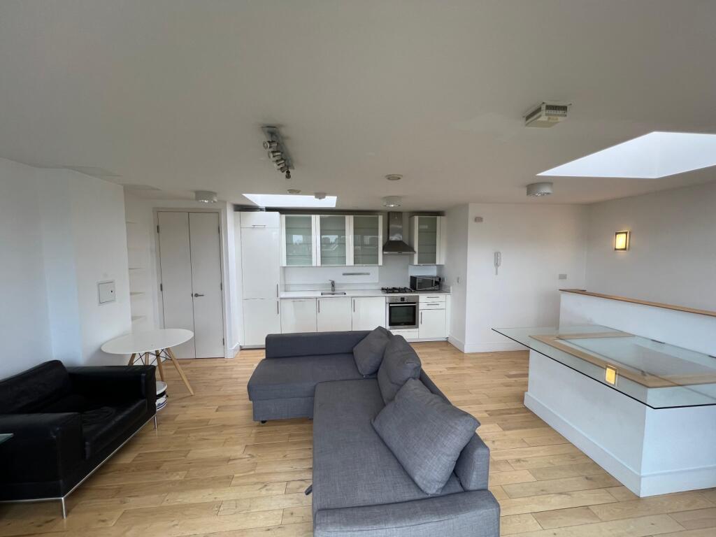Main image of property: Flat 6 88 Union Street, London