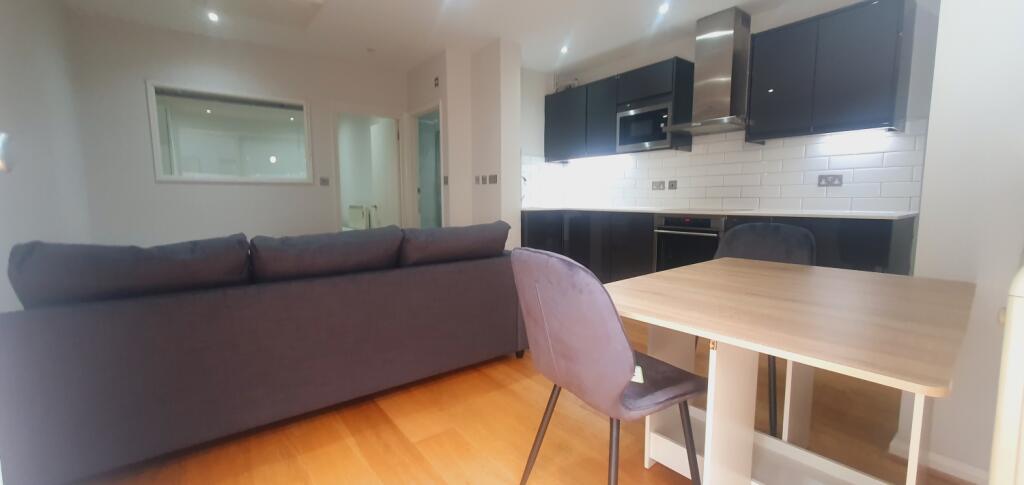 Main image of property: , 137a Great Suffolk Street, London, SE1