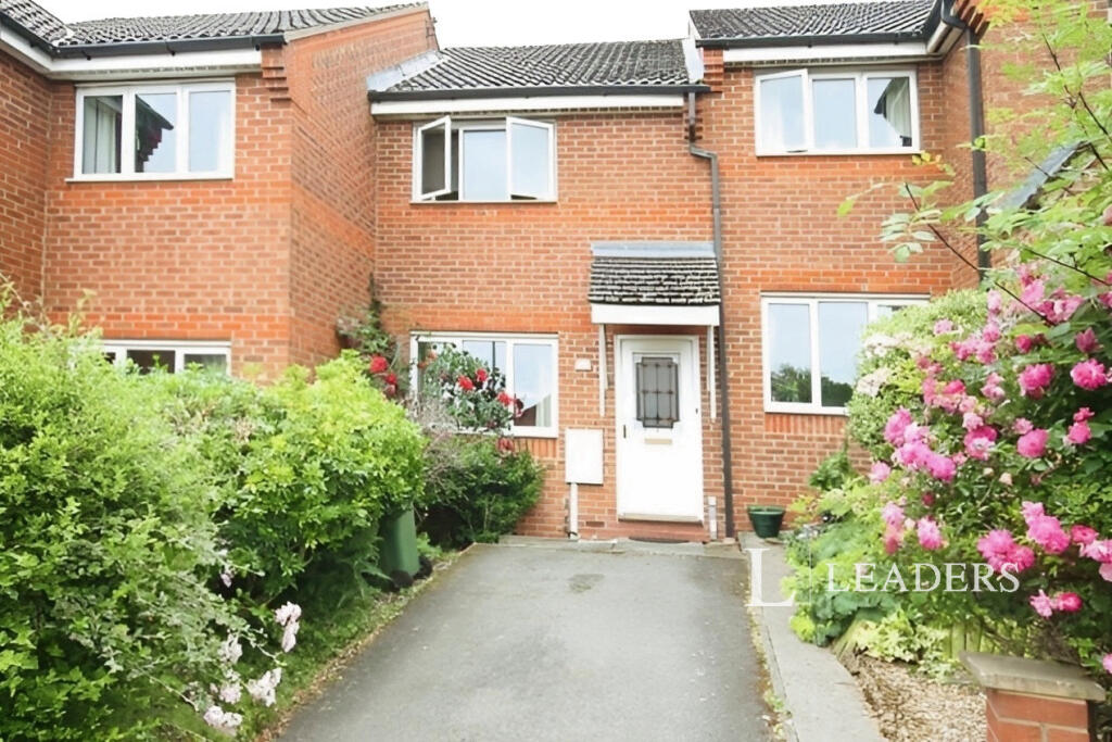 Main image of property: Bluebell Close, Buckingham, MK18 1FP
