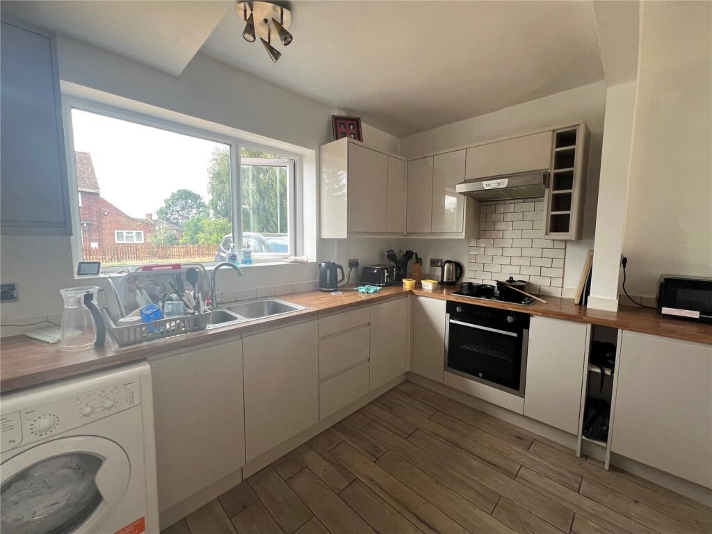 Main image of property: Overn Avenue, Buckingham, Buckinghamshire, MK18