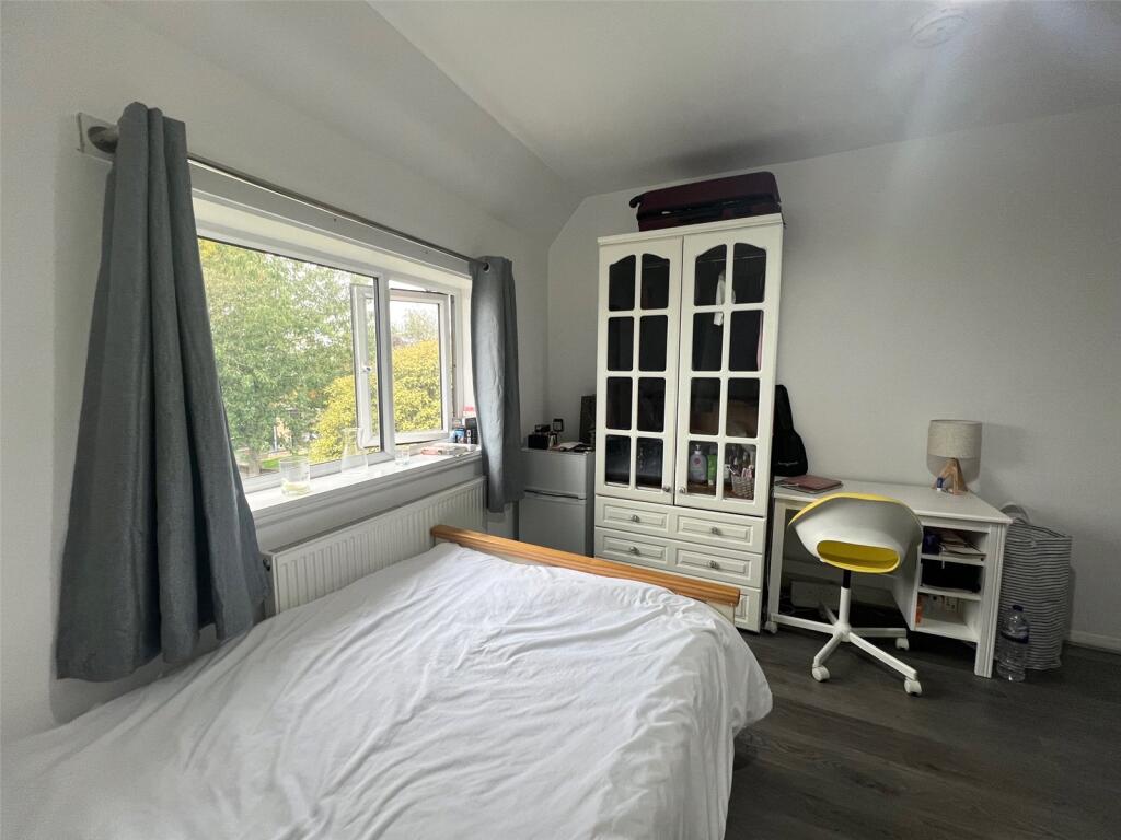 Main image of property: Overn Avenue, Buckingham, Buckinghamshire, MK18