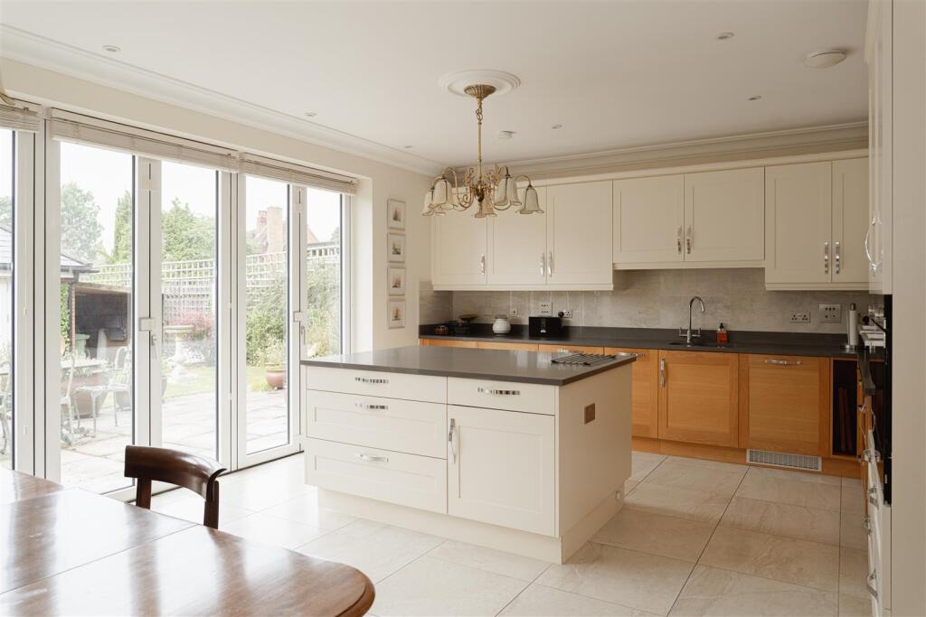 Main image of property: West Street, Reigate