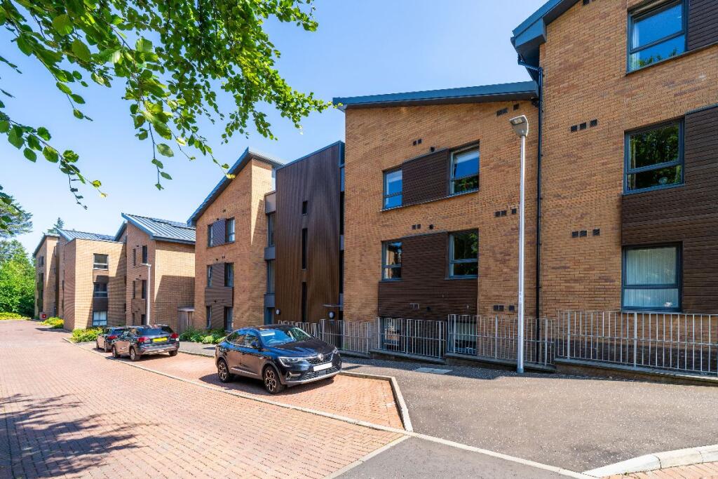 Main image of property: Flat 4, 3 Kinauld Dell, Currie, Edinburgh, EH RG, Currie