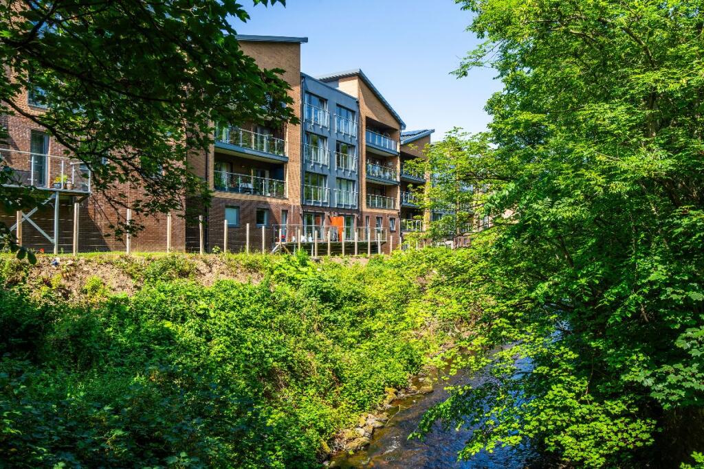 Main image of property: Flat 4, 3 Kinauld Dell, Currie, Edinburgh, EH RG, Currie