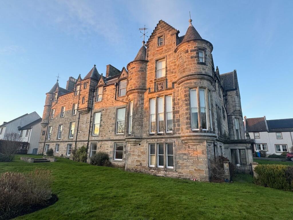 Main image of property: Flat 2, Craig Flower House, Craigflower Court, Torryburn, Fife KY12 8AY