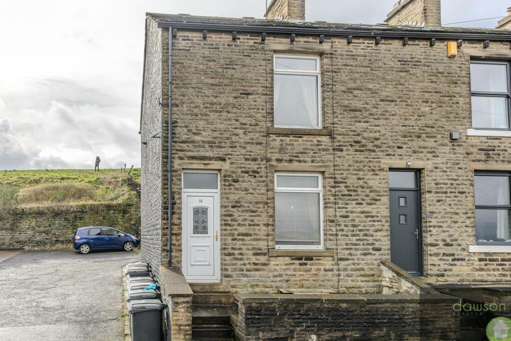 2 bedroom end of terrace house for sale in Banks End Road, Upper Edge
