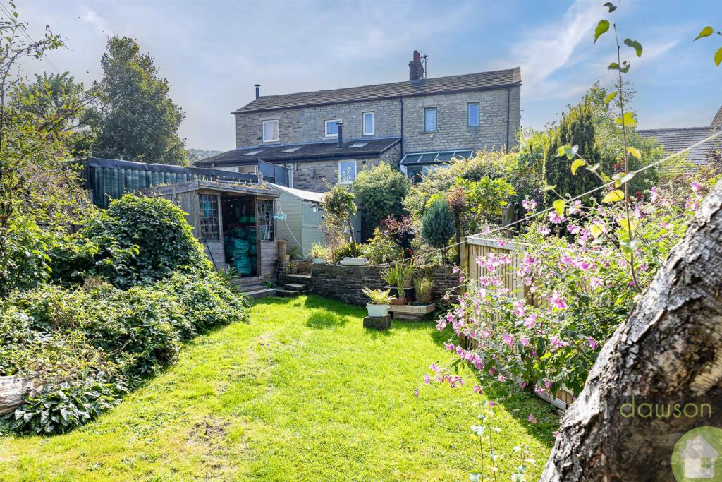 2 bedroom semidetached house for sale in Lower Edge Road, Elland, HX5