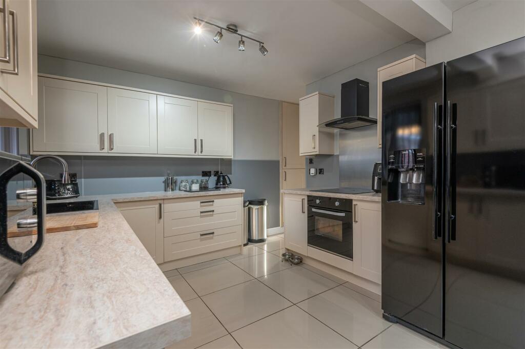 Additional property image - Saxton Avenue, Bradford