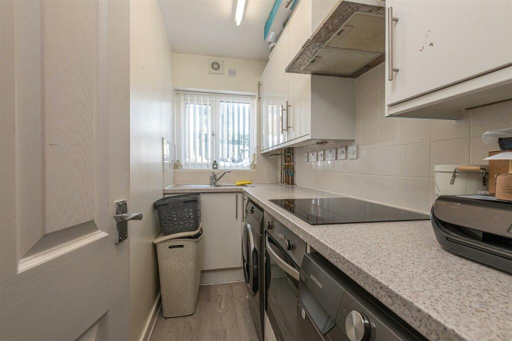 Additional property image - Saxton Avenue, Bradford
