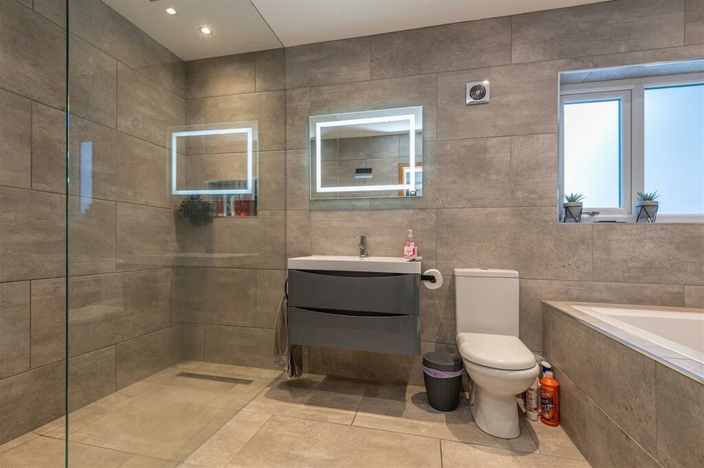 Additional property image - Saxton Avenue, Bradford