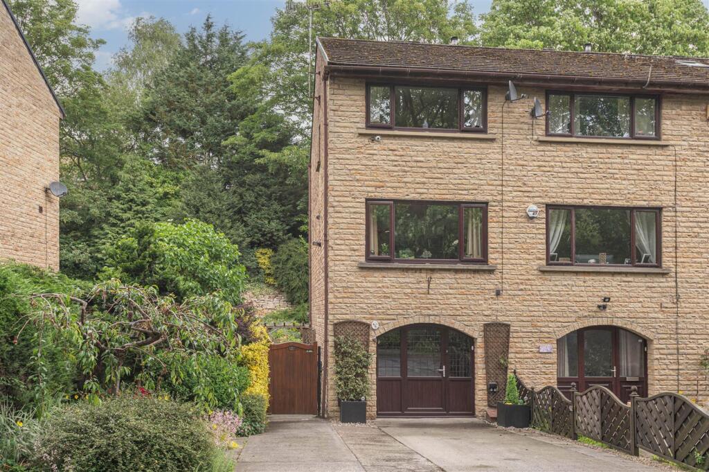 Main image of property: Hebble Vale Drive, Halifax