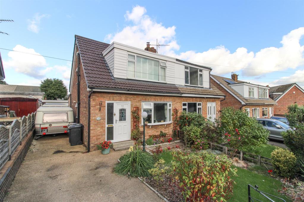 3 bedroom semidetached house for sale in Cherry Tree Drive, Greetland