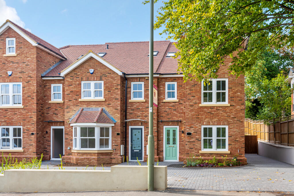 4 bedroom house for sale in Church Hill Road, EN4