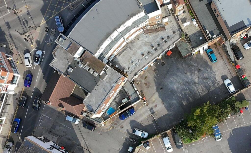 Main image of property: High Street, Barnet, EN5