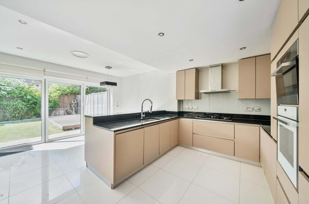 Main image of property: Boardman Close, Barnet, EN5