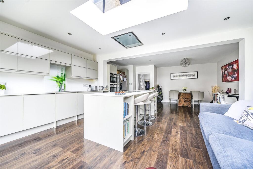 Main image of property: Western Way, Barnet, EN5