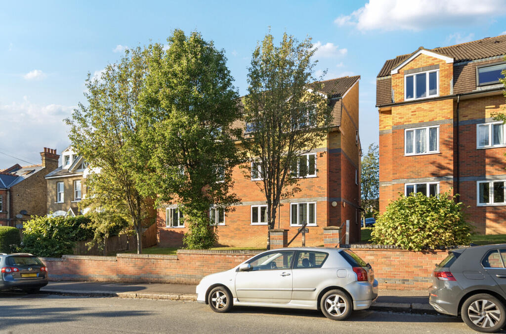 Main image of property: Park Road, New Barnet, EN4
