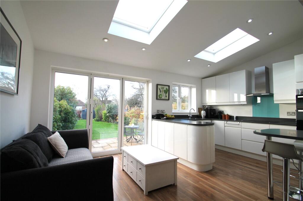 Main image of property: Sherrards Way, Barnet, EN5