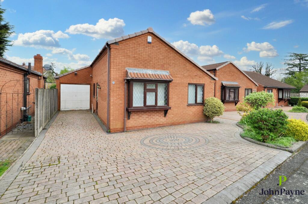 2 bedroom bungalow for sale in Broadlands Close, Off Broad Lane
