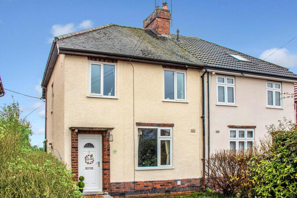 3 bedroom semidetached house for sale in Newbold Avenue, Borrowash