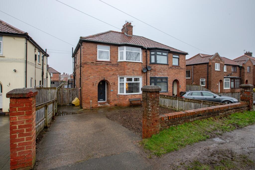 3 bedroom semidetached house for sale in Catterick Road, Catterick