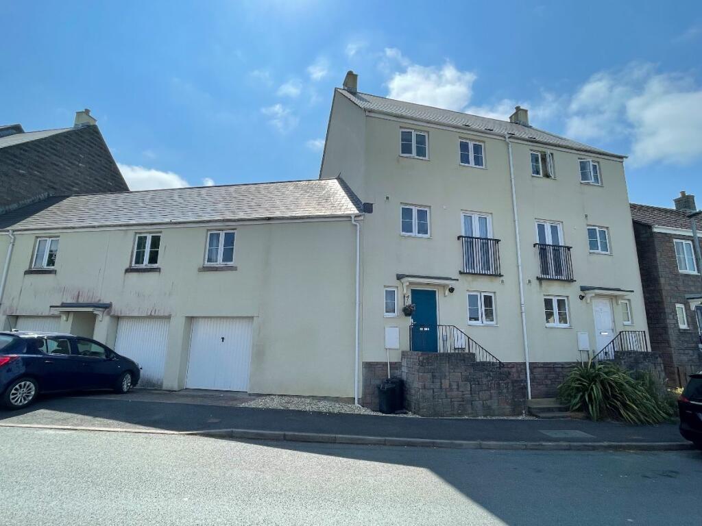 5 bedroom terraced house for sale in Okehampton, EX20
