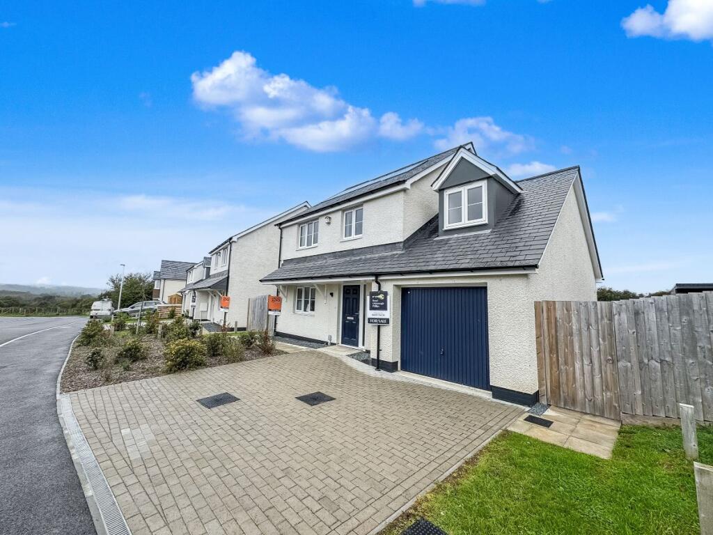 Main image of property: 16 Lukes Farm