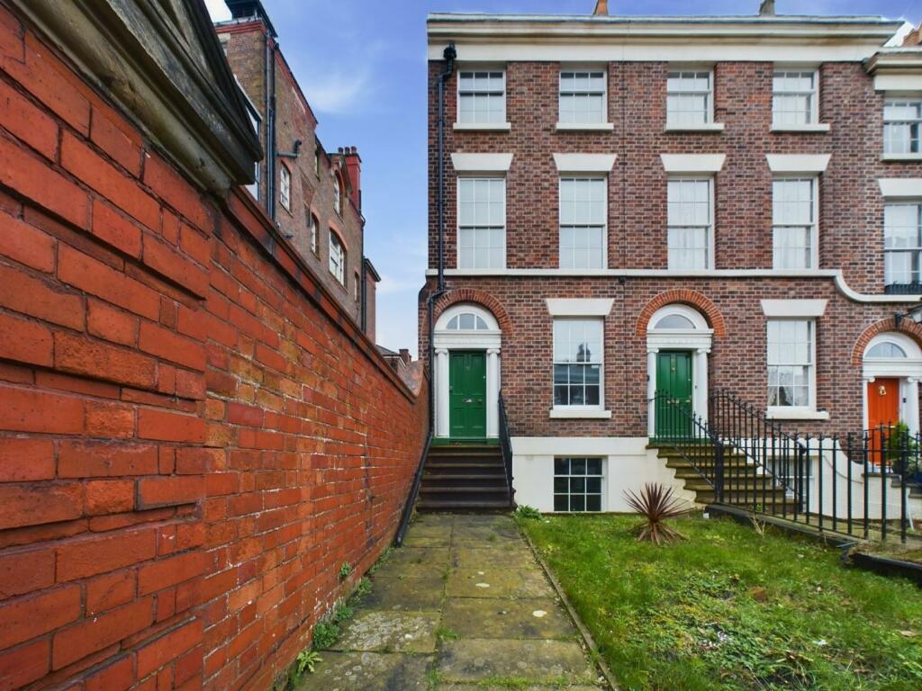 4 bedroom town house for sale in Hope Place, Liverpool, L1