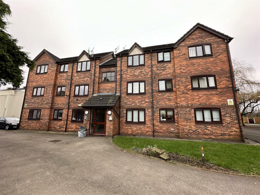 2 bedroom apartment for sale in Woodnewton Close, Gorton, M18