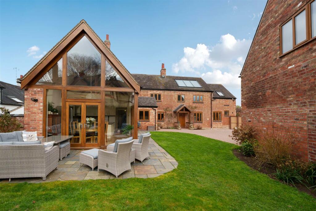 4 bedroom farm house for sale in Frolesworth Lane, Claybrooke Magna, LE17