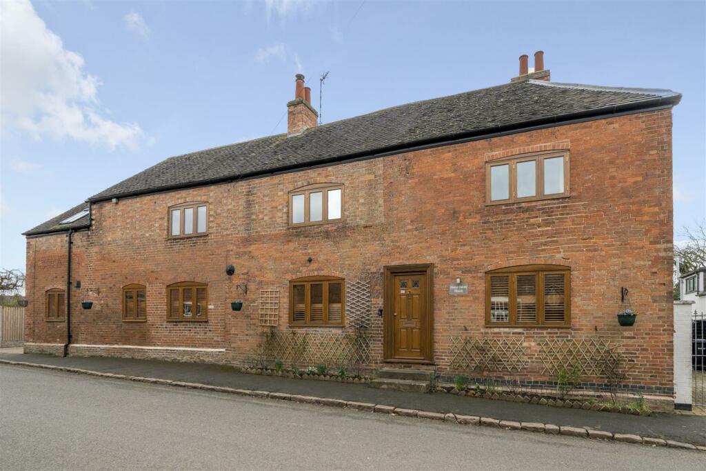 4 bedroom farm house for sale in Frolesworth Lane, Claybrooke Magna, LE17