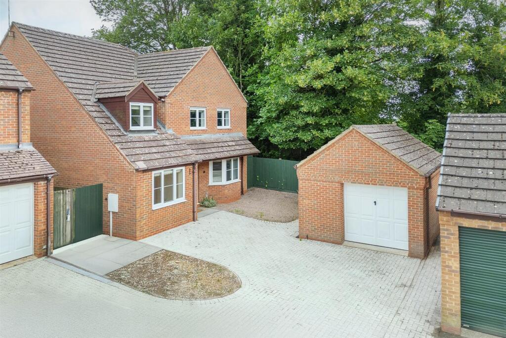 Main image of property: The Sycamores, South Kilworth, LE17