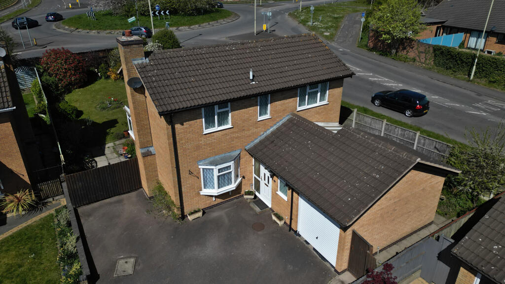 Main image of property: Lovetts Close, Hinckley, Leicestershire, LE10 0YH