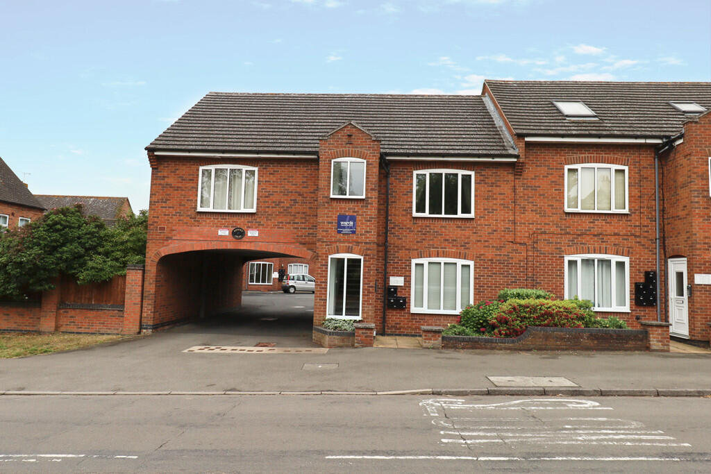 Main image of property: Regency Court, Hinckley Road, Burbage, Leicestershire, LE10 2AH