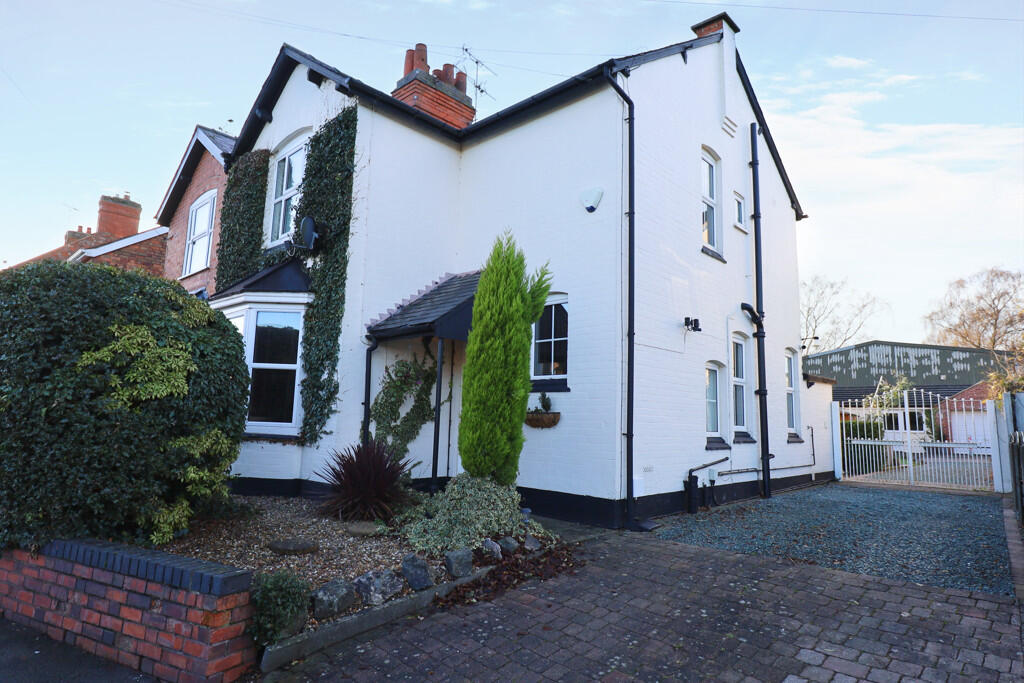 Main image of property: Dragon Lane, Newbold Verdon, Leicester, Leicestershire, LE9 9NG