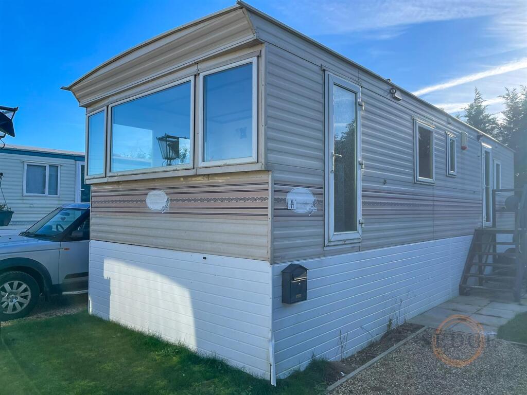 Main image of property: Clay Lake, Spalding