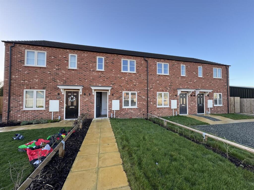 Main image of property: Walnut Close, Sutton St James, sutton st james