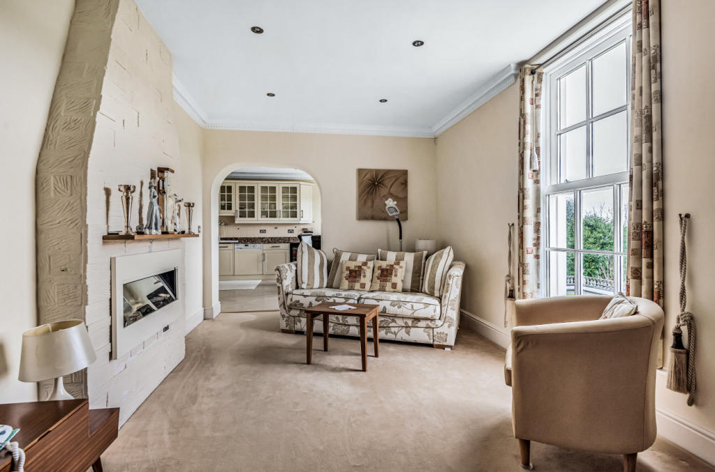 2 bedroom apartment for sale in Belvedere Court, Hillside Road