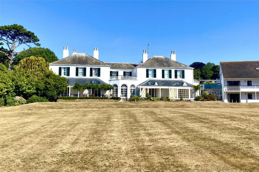 2 bedroom apartment for sale in Powys House, All Saints Road, Sidmouth